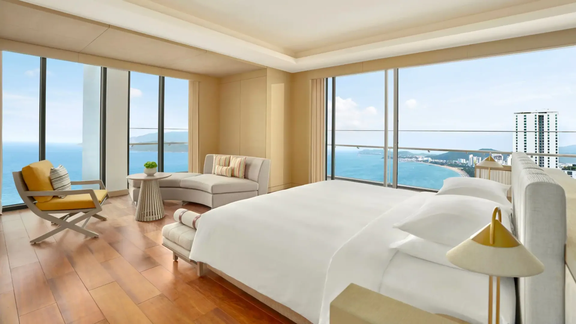 1 King Bed/ 2 Twin Beds