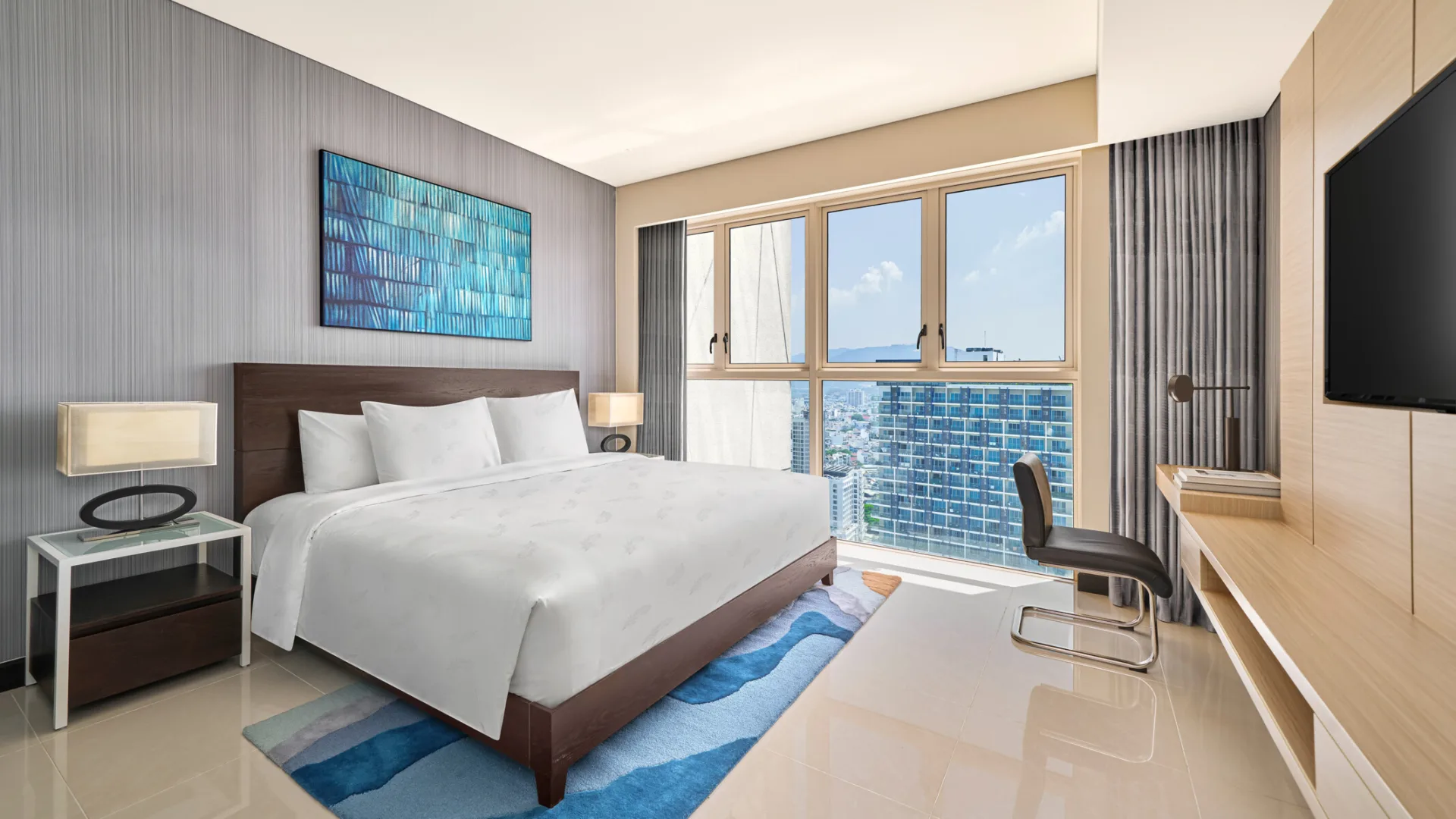 2 Bedrooms Suite City View 