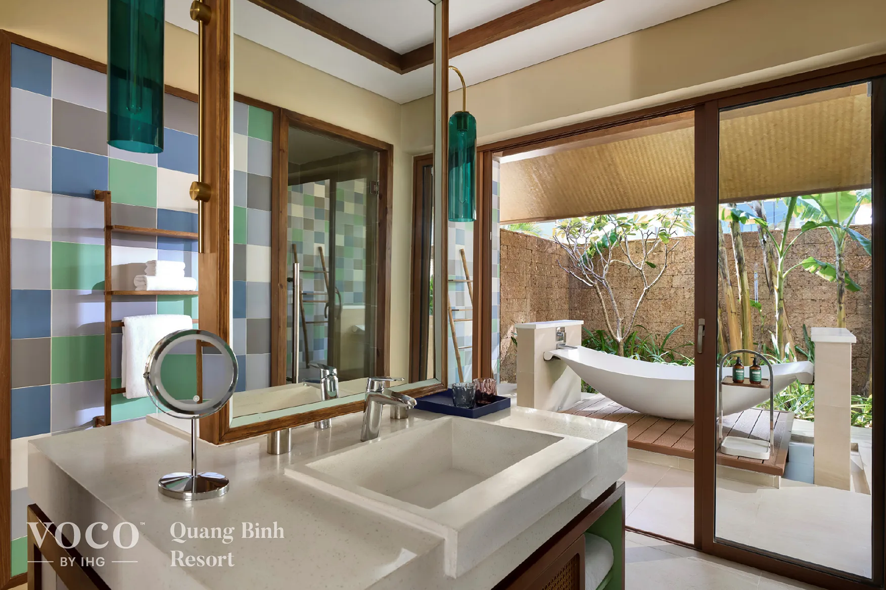1 King Suite Outdoor Private Pool