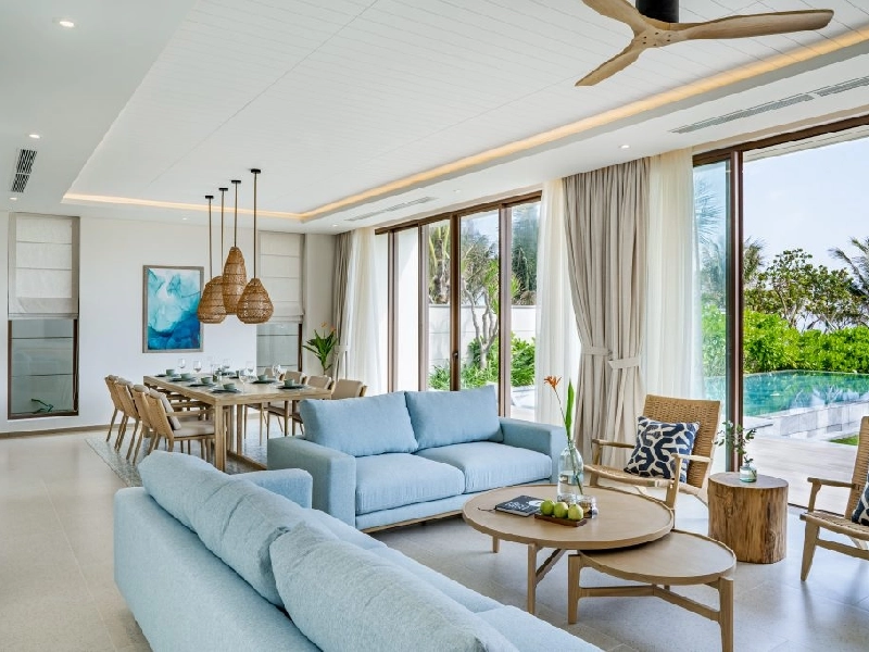 Four-bedroom Beachfront Pool Villa (Ocean Club Access)