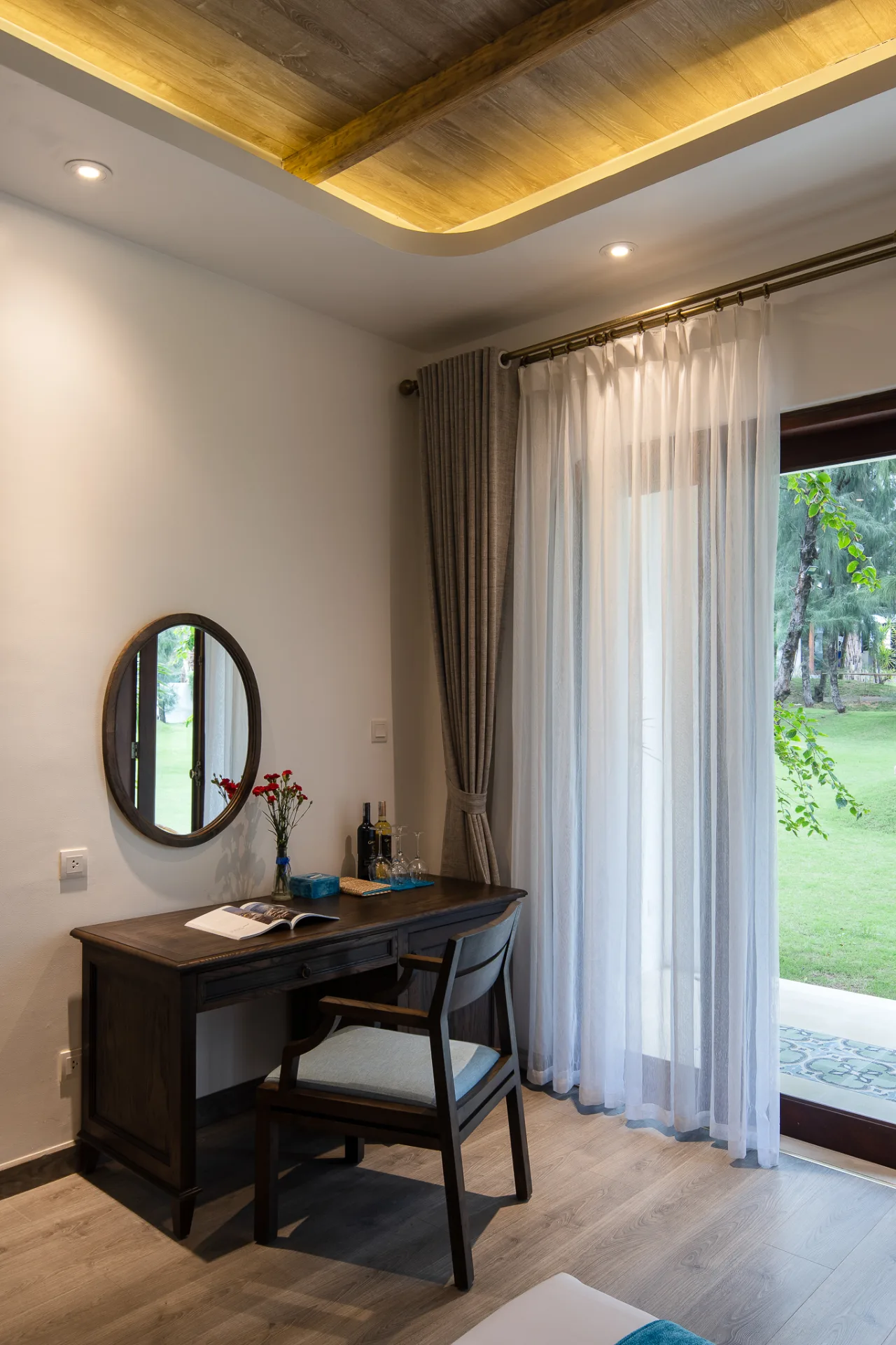 Premium Twin Garden View