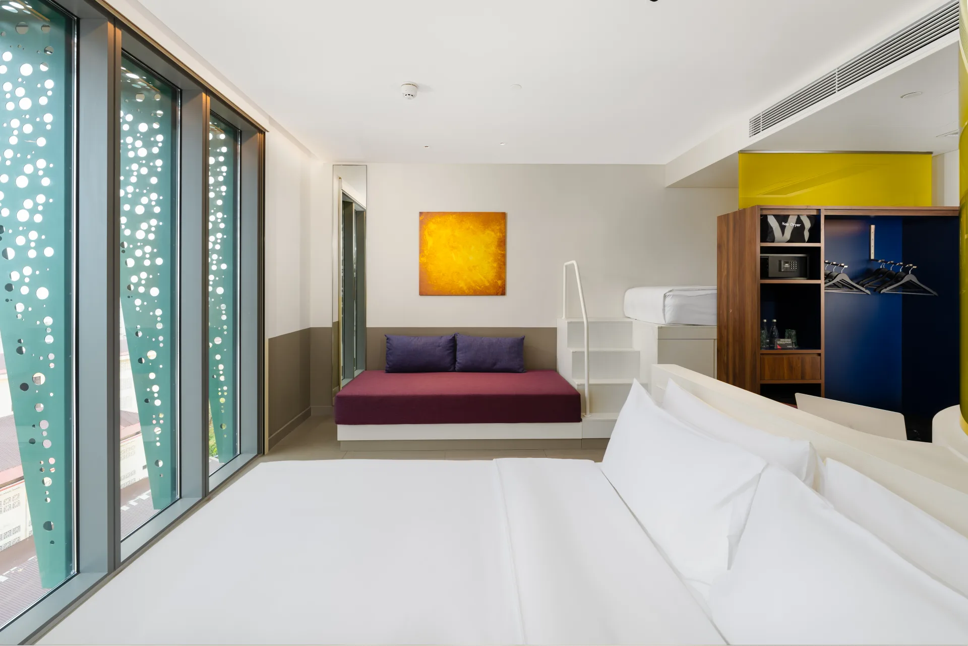 1 King Bed City View Deluxe	