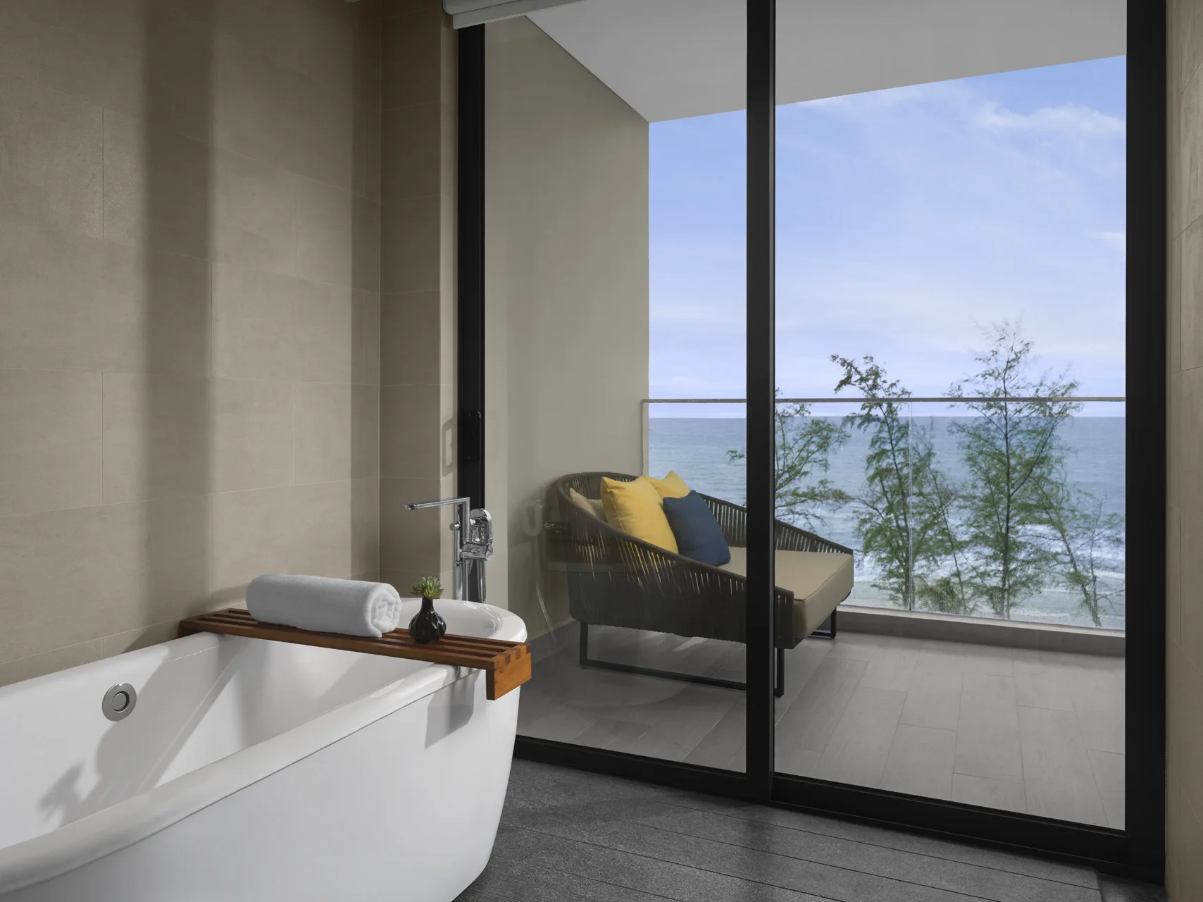 Junior Suite Oceanfront View	