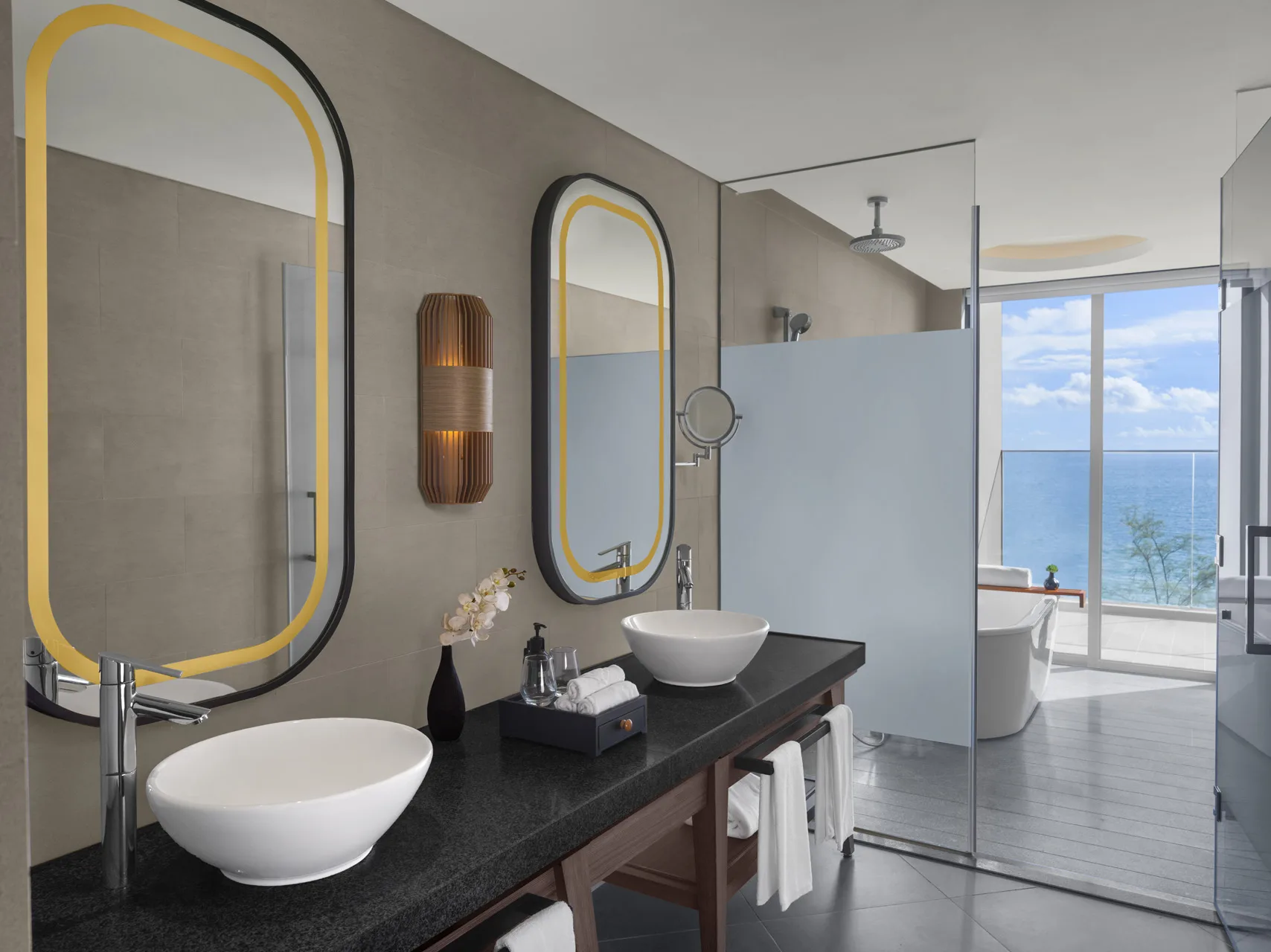 One-bedroom Suite Oceanfront View	