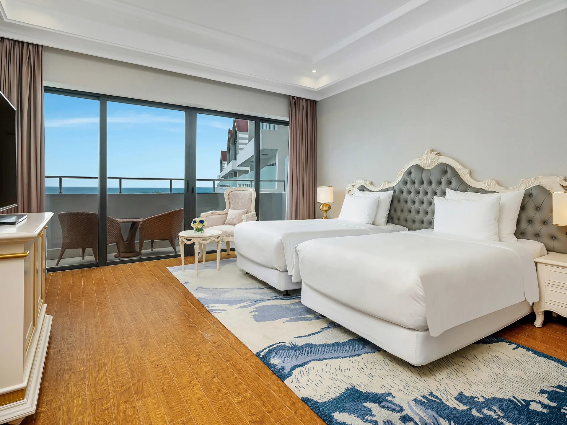 Deluxe Sea view 45m2 with balcony	