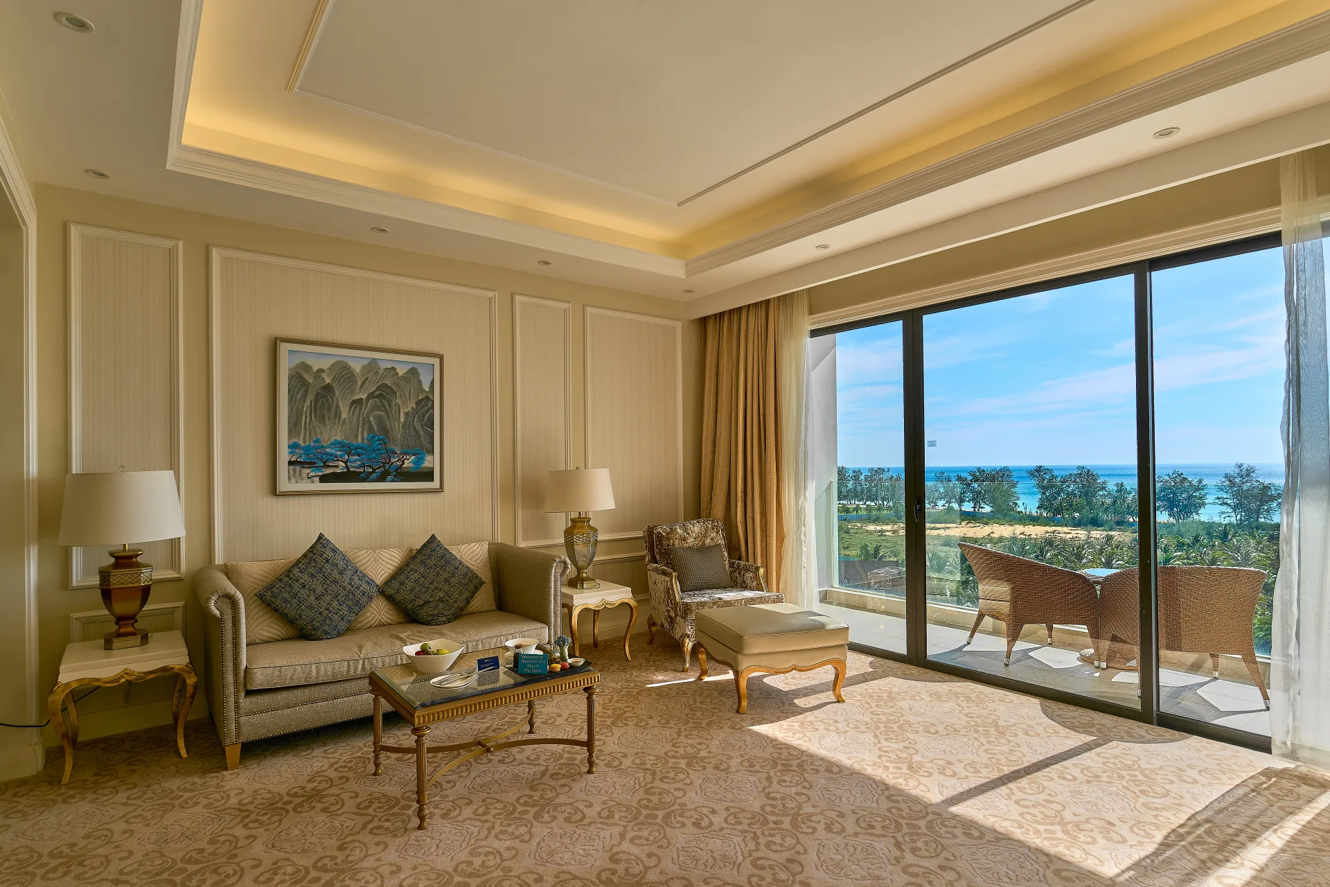 One Bed Room Suite 90m2 with balcony	