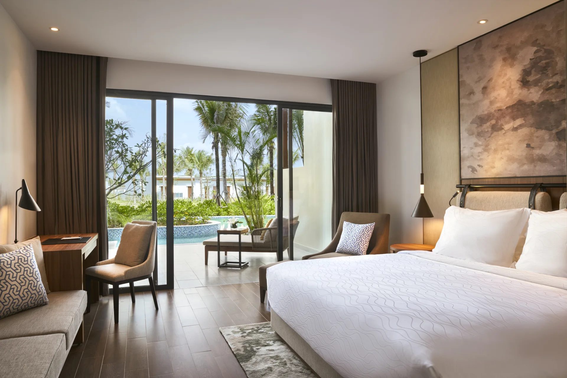 Superior King Room with Direct Pool Access