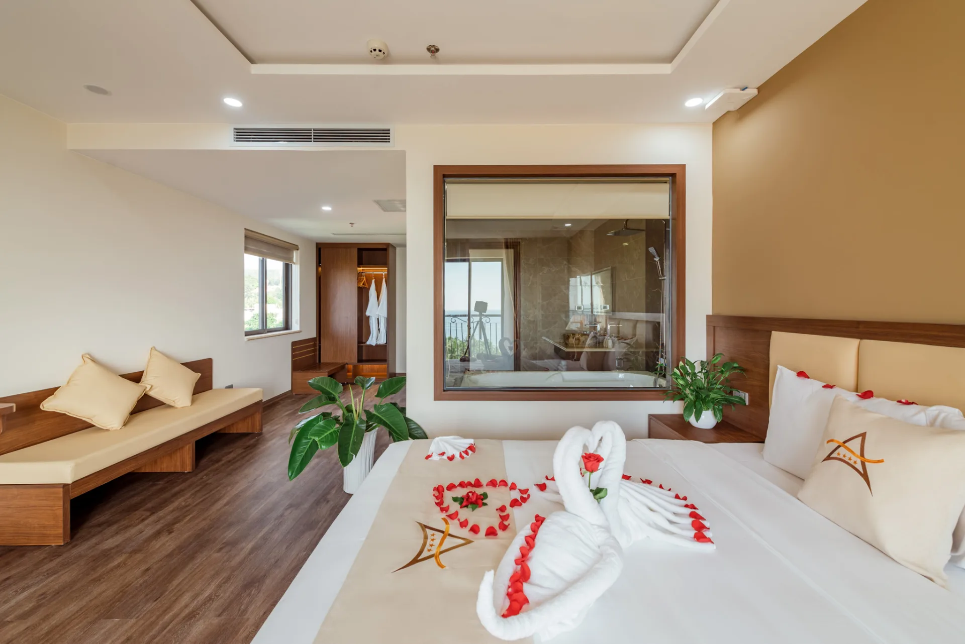 Helios Suite with Ocean View