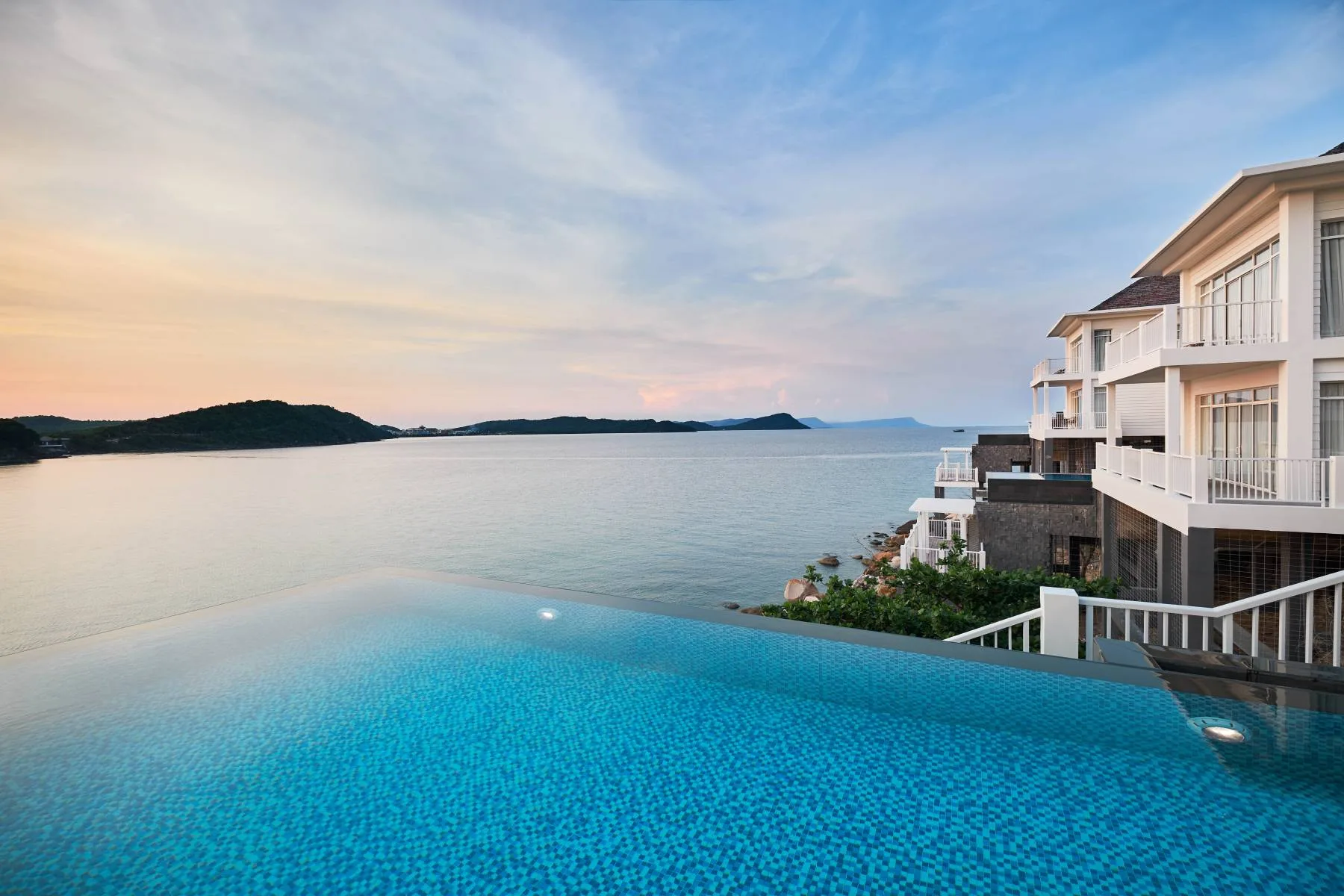 Ocean Pool Villa 4 bedrooms	