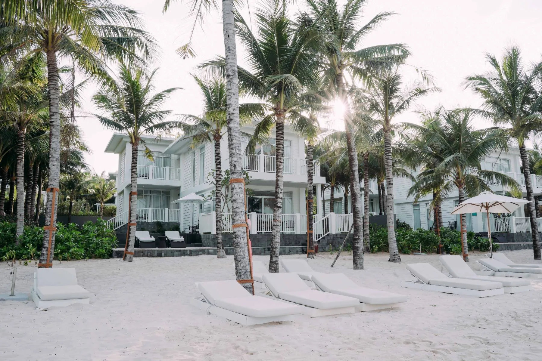 Beachfront Pool Villa 3 bedrooms	 	 	