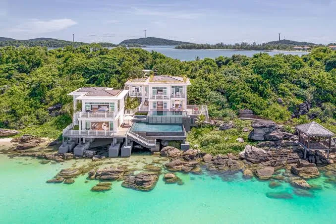 On The Rock Pool Villa 3 bedrooms 	