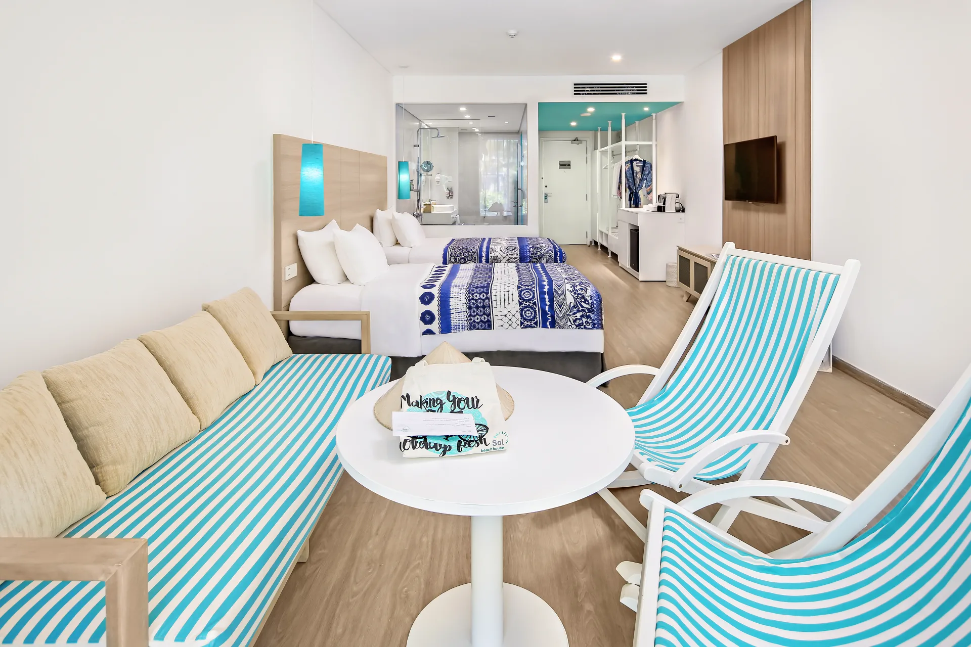 Superior Room with Pool Access