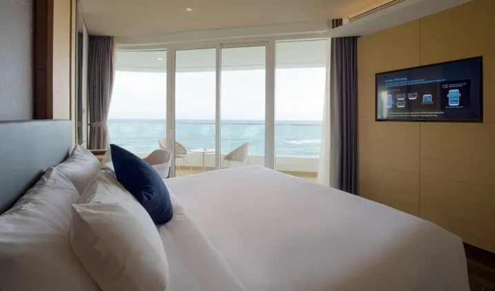 Junior Suite Ocean View Room