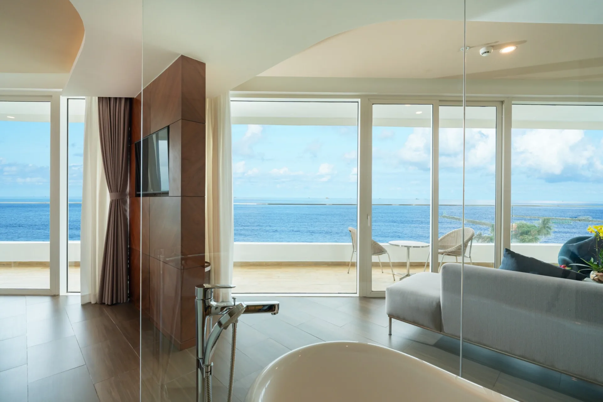 Executive Suite Ocean View Room