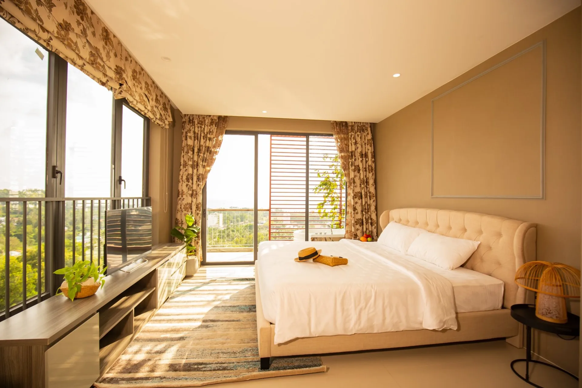 Soluna Penhouse 3BR Sea View