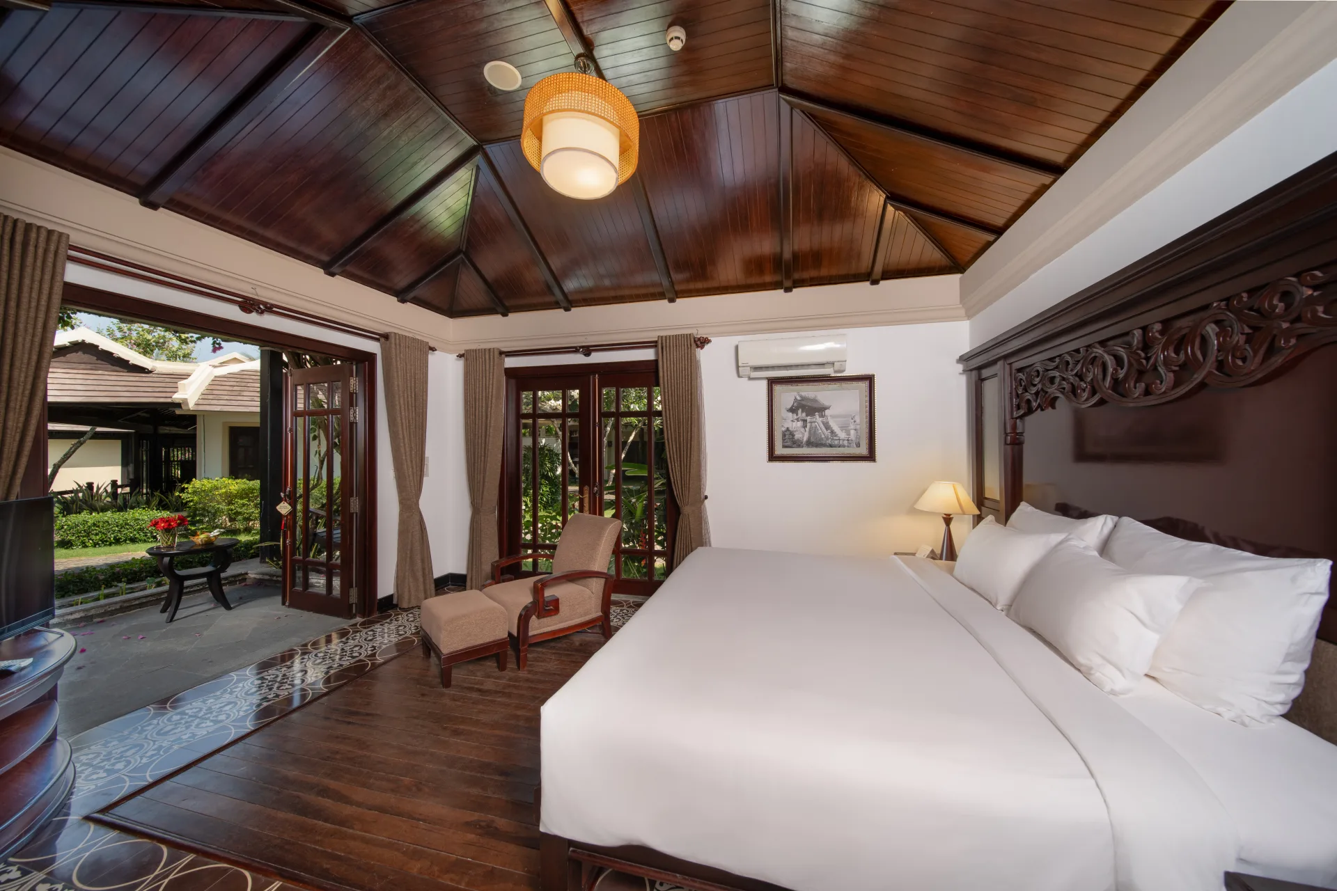 Executive Bungalow	