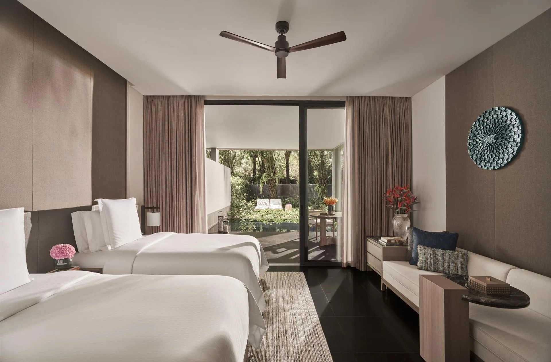 Garden Pool Suite (King / Twin)	