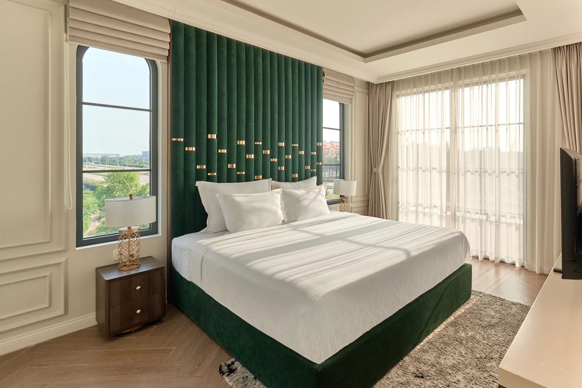 The President 2-Bedroom with Pool