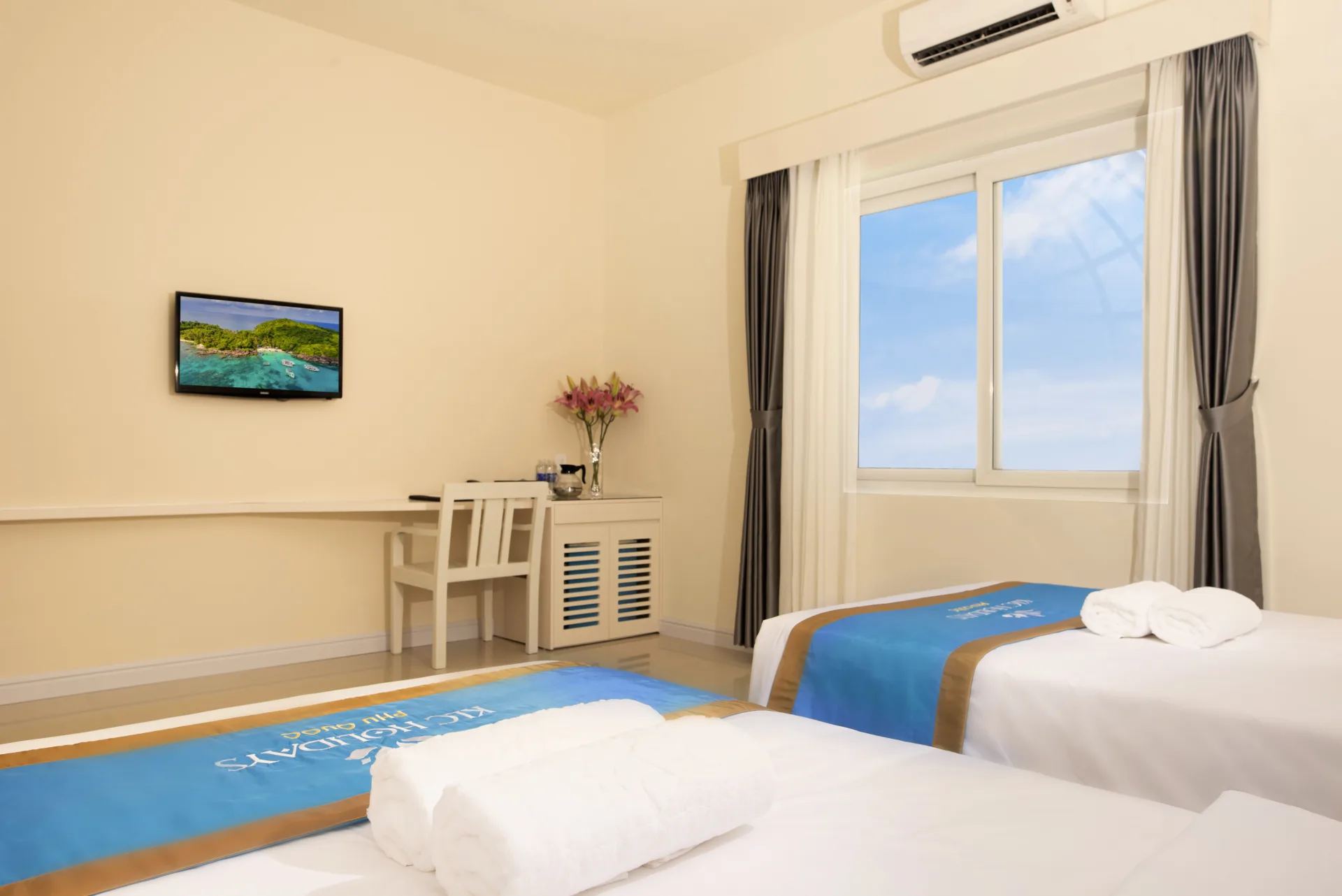 Deluxe Twin Room