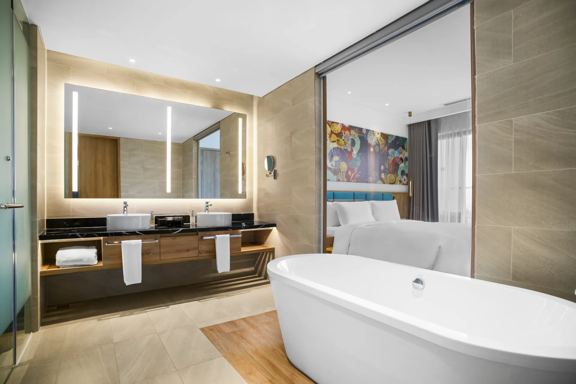 One Bedroom Suite – King  