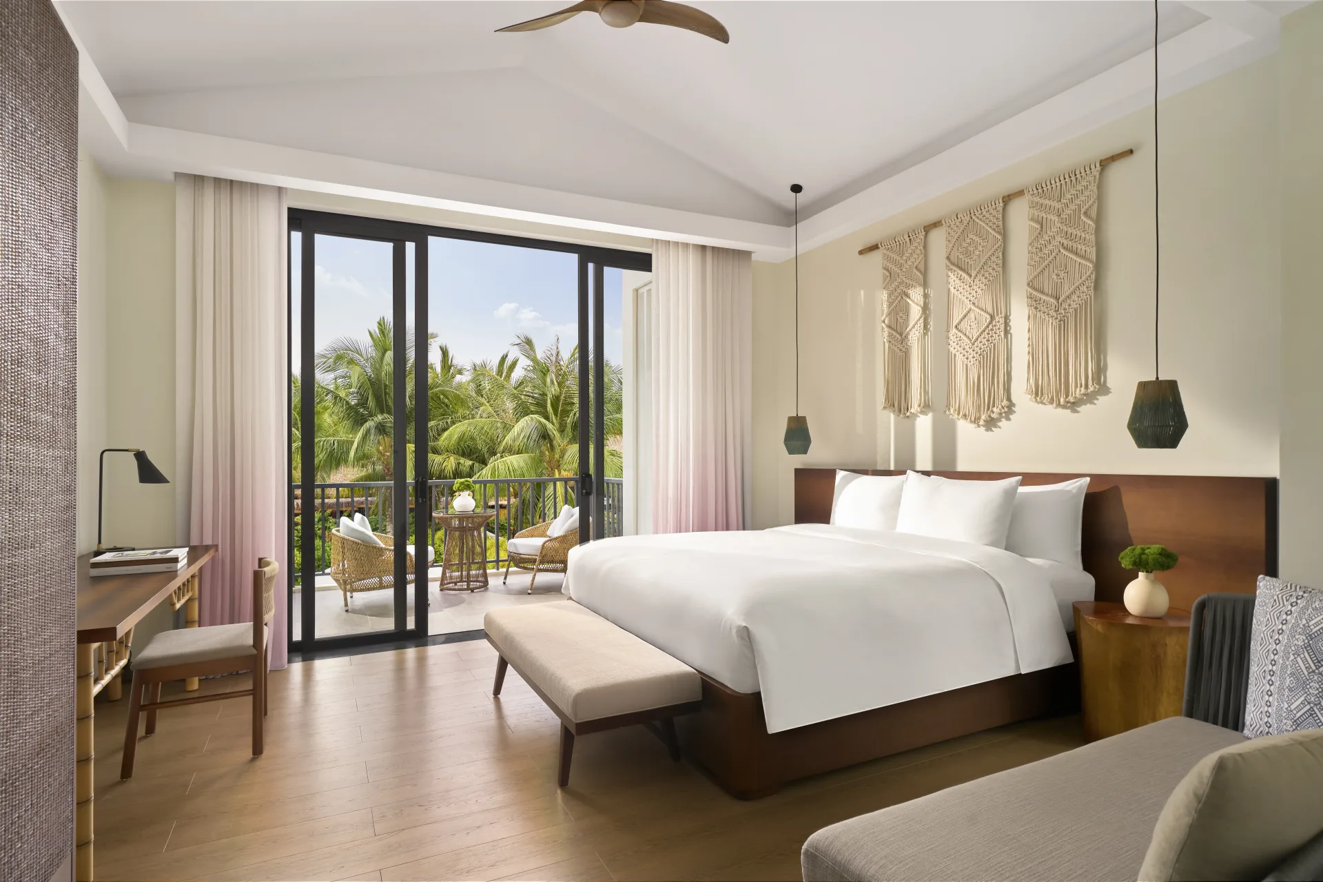 Grand Deluxe Pool Villa