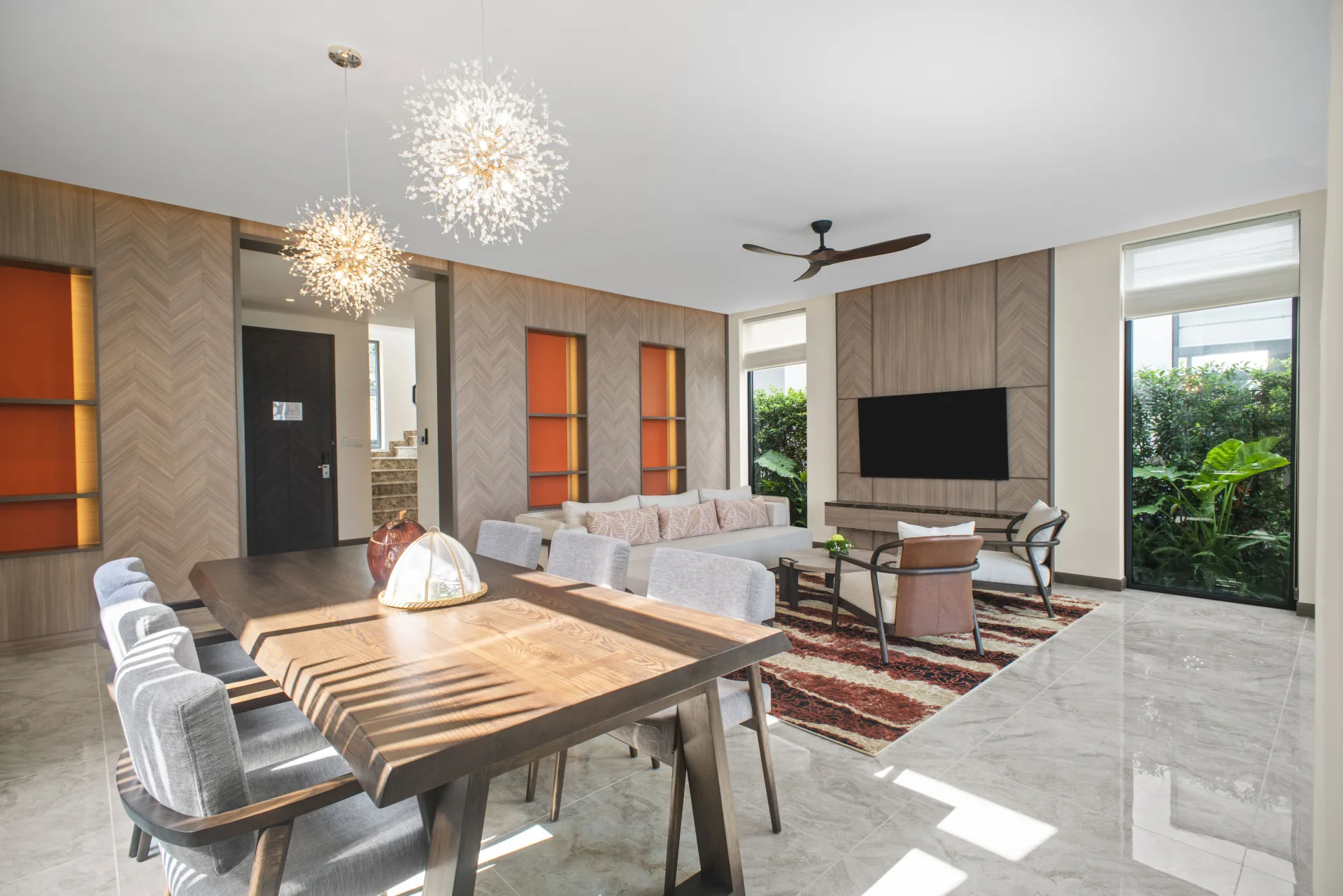 Two Bedroom Pool Suite – 1 King + 1 Twin