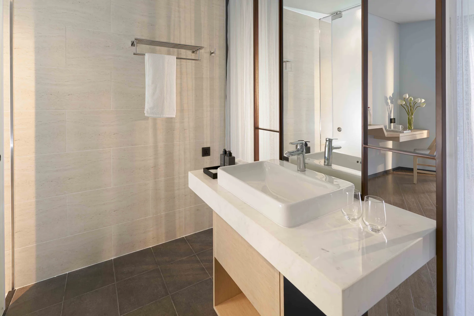 Premium Deluxe Balcony Ocean View (King)