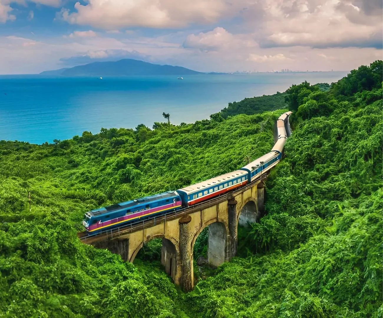 4-Day 3-Night Da Nang – Hoi An – Hue Tour from Ho Chi Minh City – Heritage Train Journey