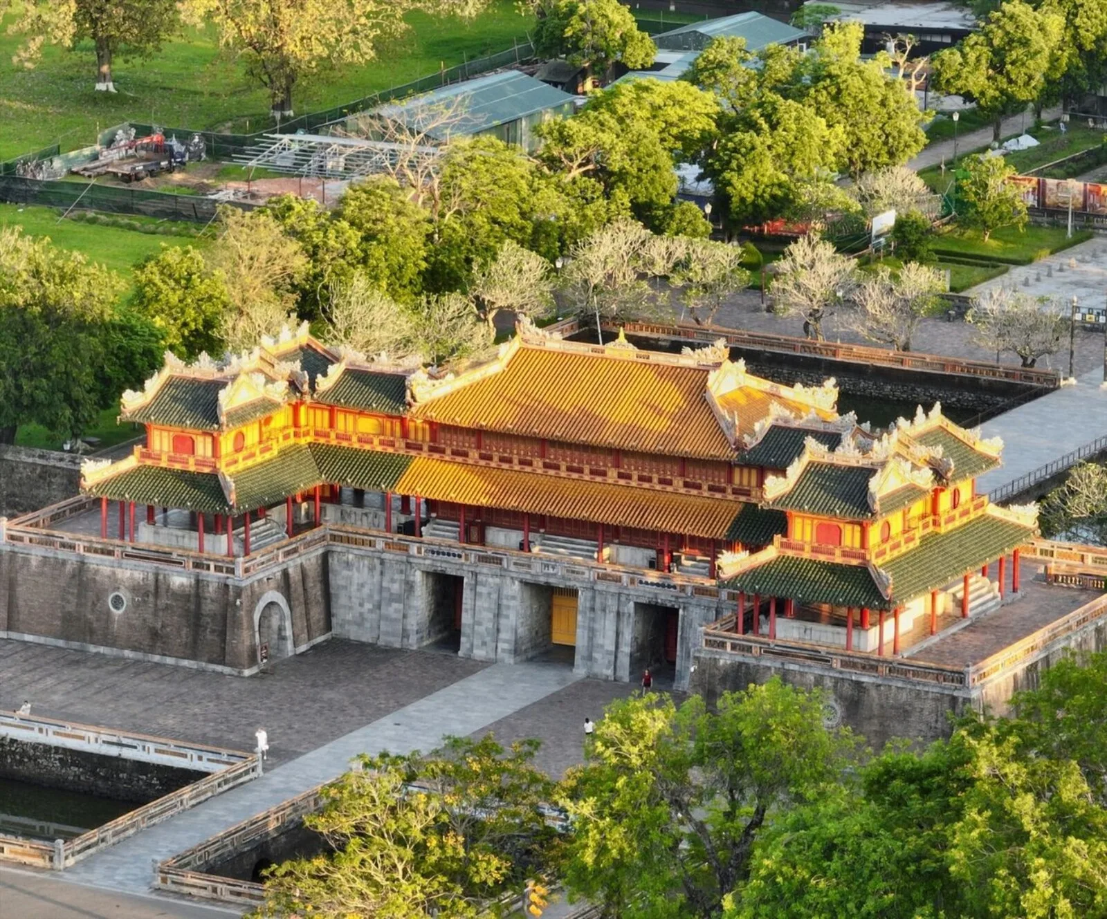 Ngày 4 – Chùa Thiên Mụ – Đại Nội – Lăng Tẩm Huế – Tiễn Sân Bay