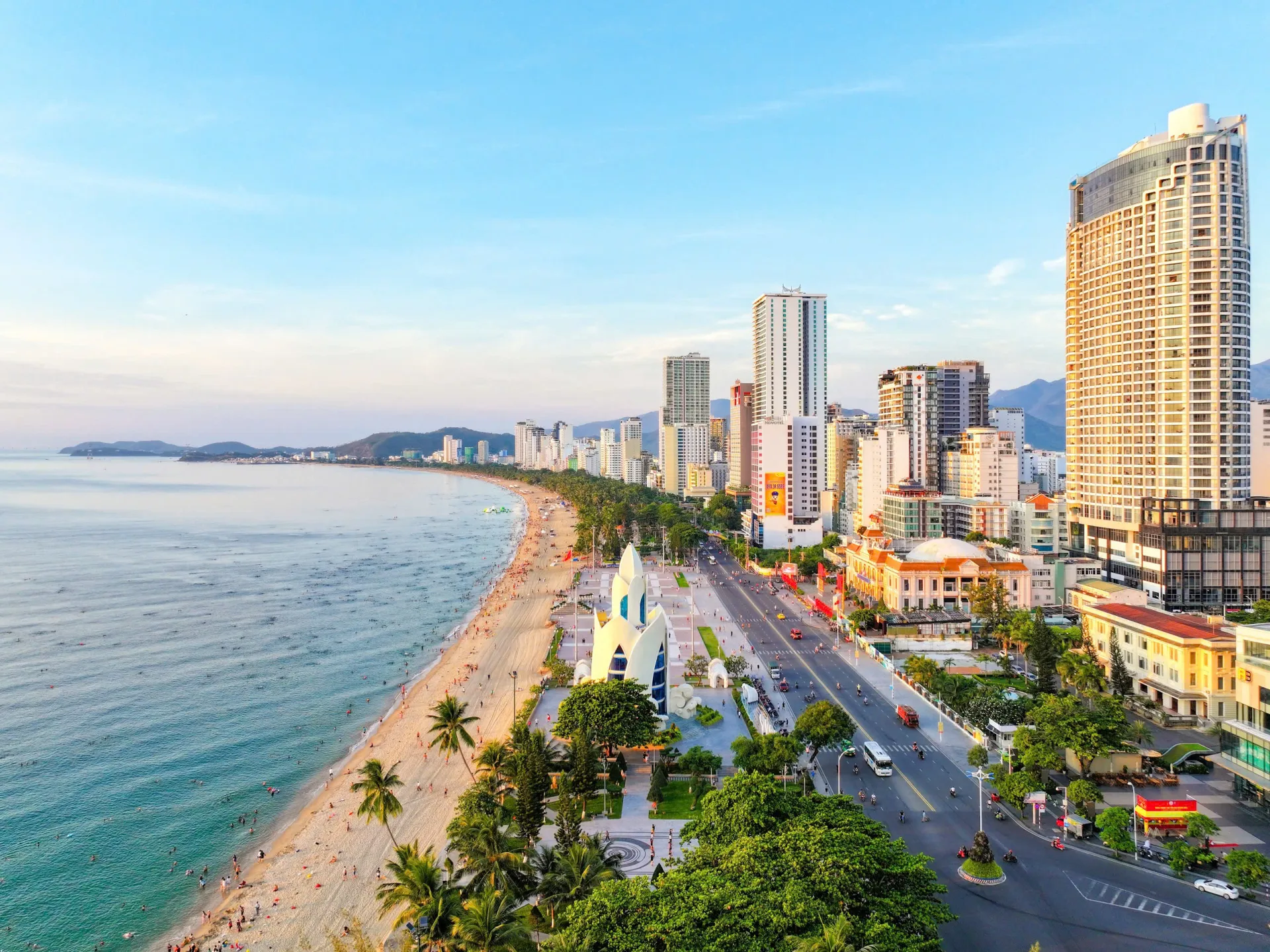 7-Day 6-Night South-Central Vietnam Tour from Ho Chi Minh City – Beaches & Heritage