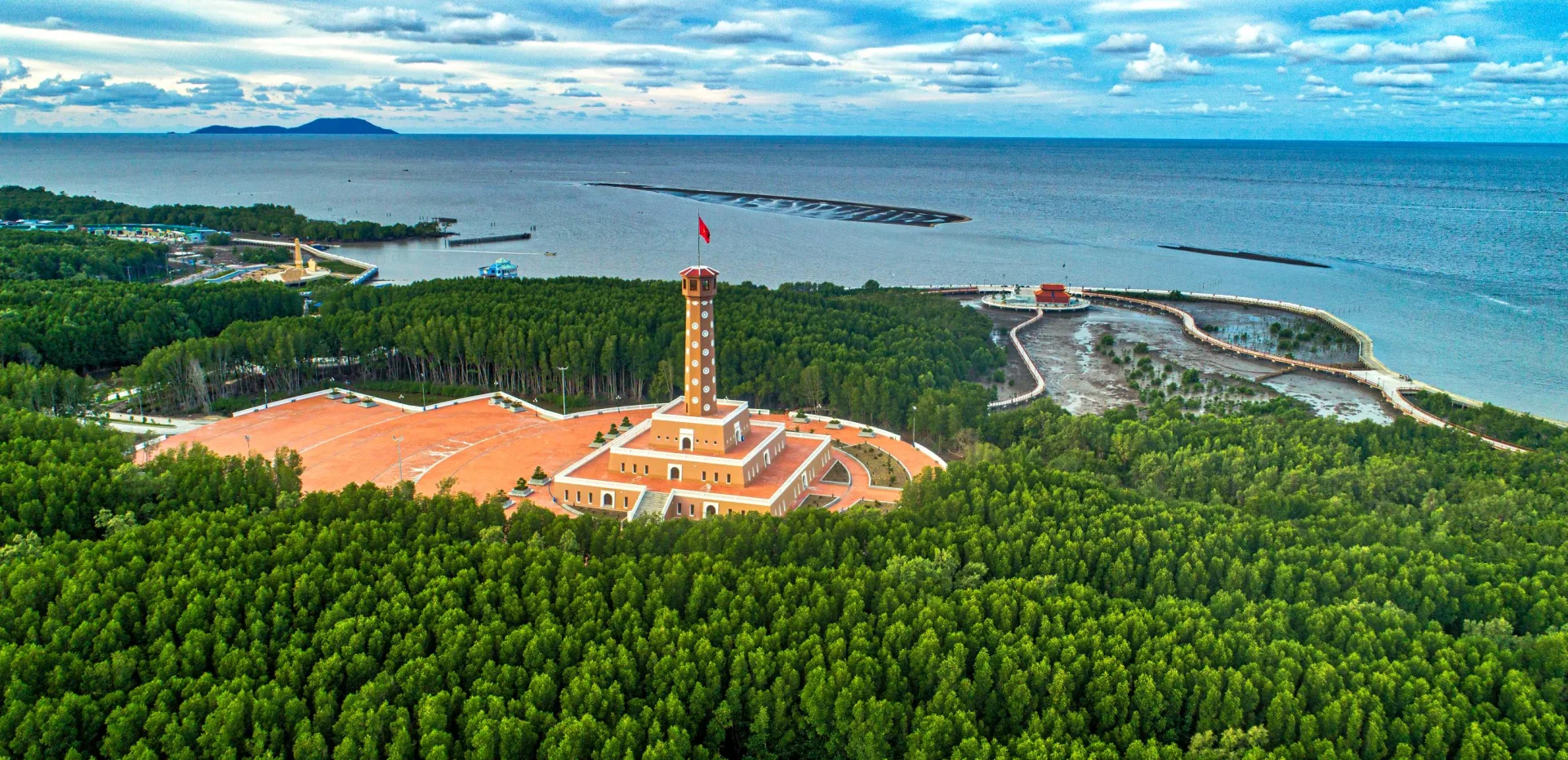 Tour Cà Mau 1 Ngày – Khám Phá Đất Mũi & Rừng Ngập Mặn