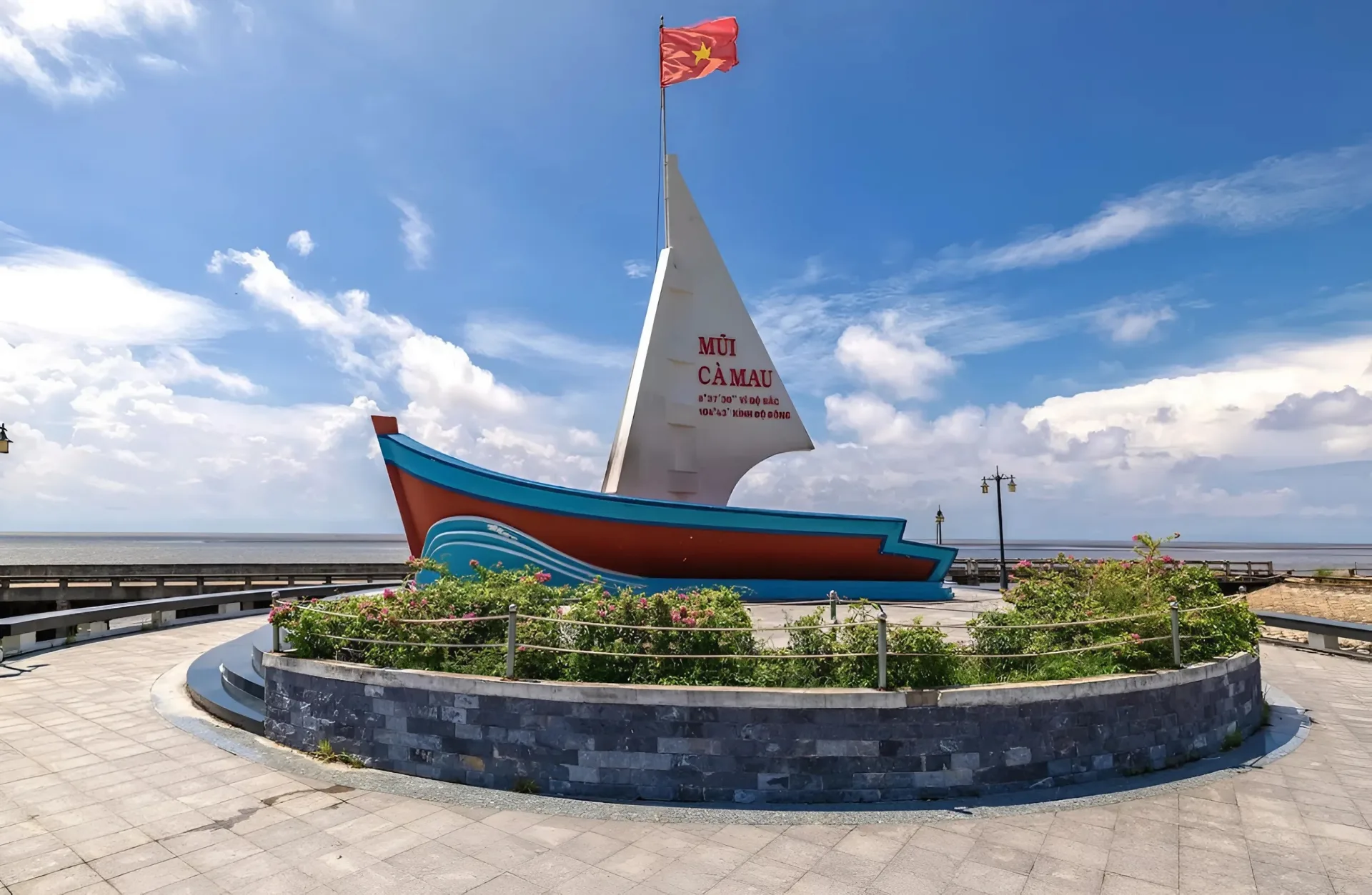 Ngày 1: Cà Mau – Năm Căn – Đất Mũi – Cà Mau