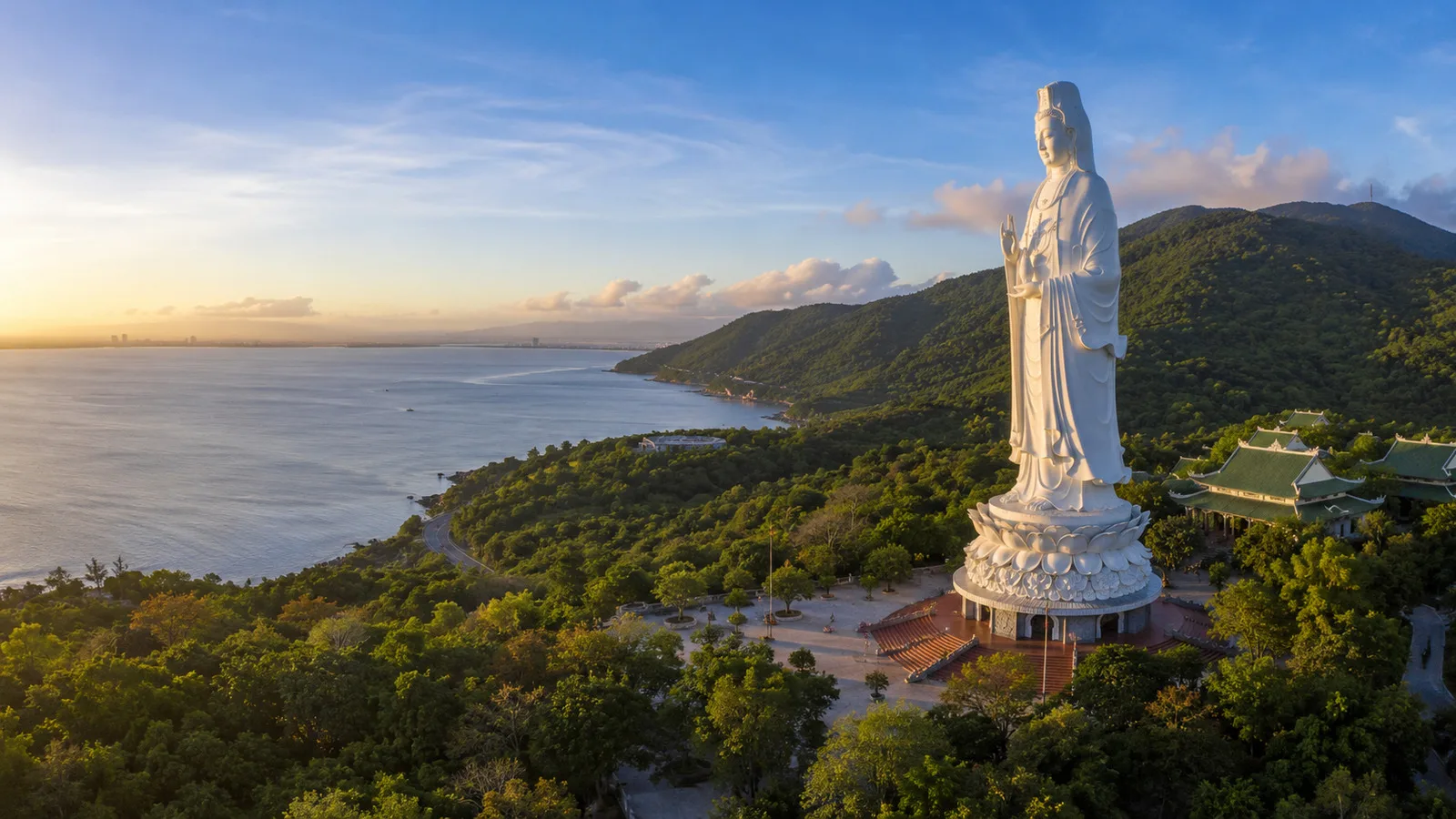 Tour Miền Trung 5 Ngày 4 Đêm Từ TP.HCM – Đà Nẵng, Hội An, Huế & Quảng Bình