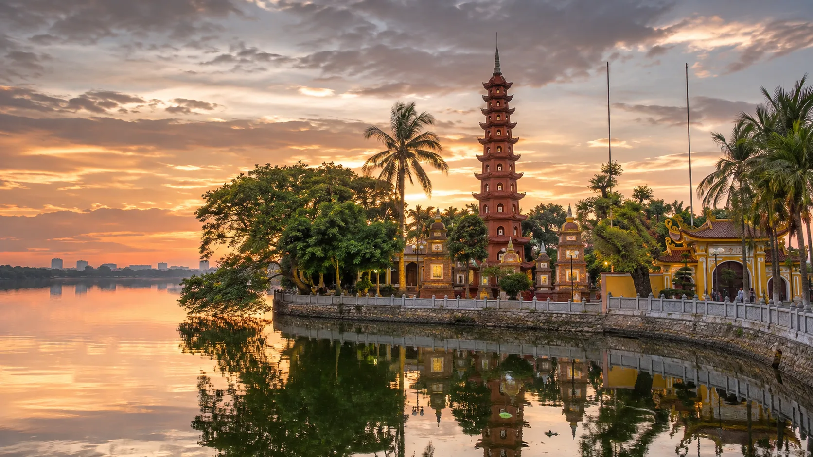 Ngày 1: TP.HCM – Hà Nội – Khám Phá Thủ Đô