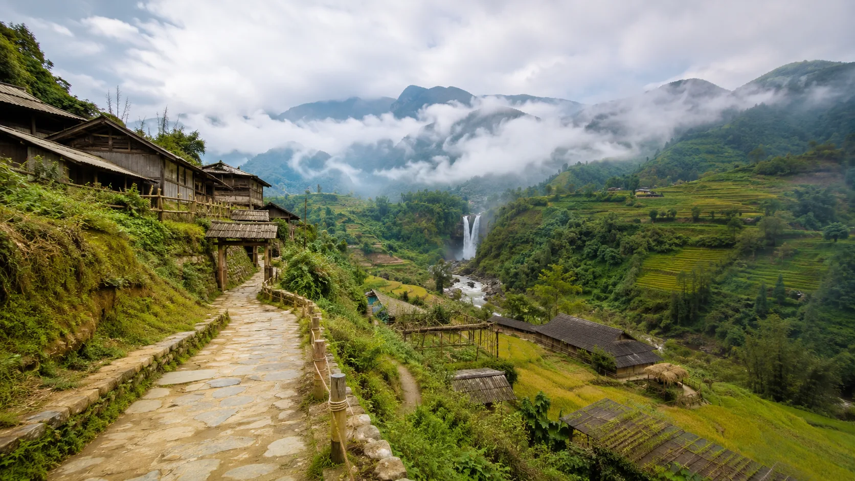 Ngày 5: Sapa – Bản Cát Cát – Lào Cai – Hà Nội – Đà Nẵng