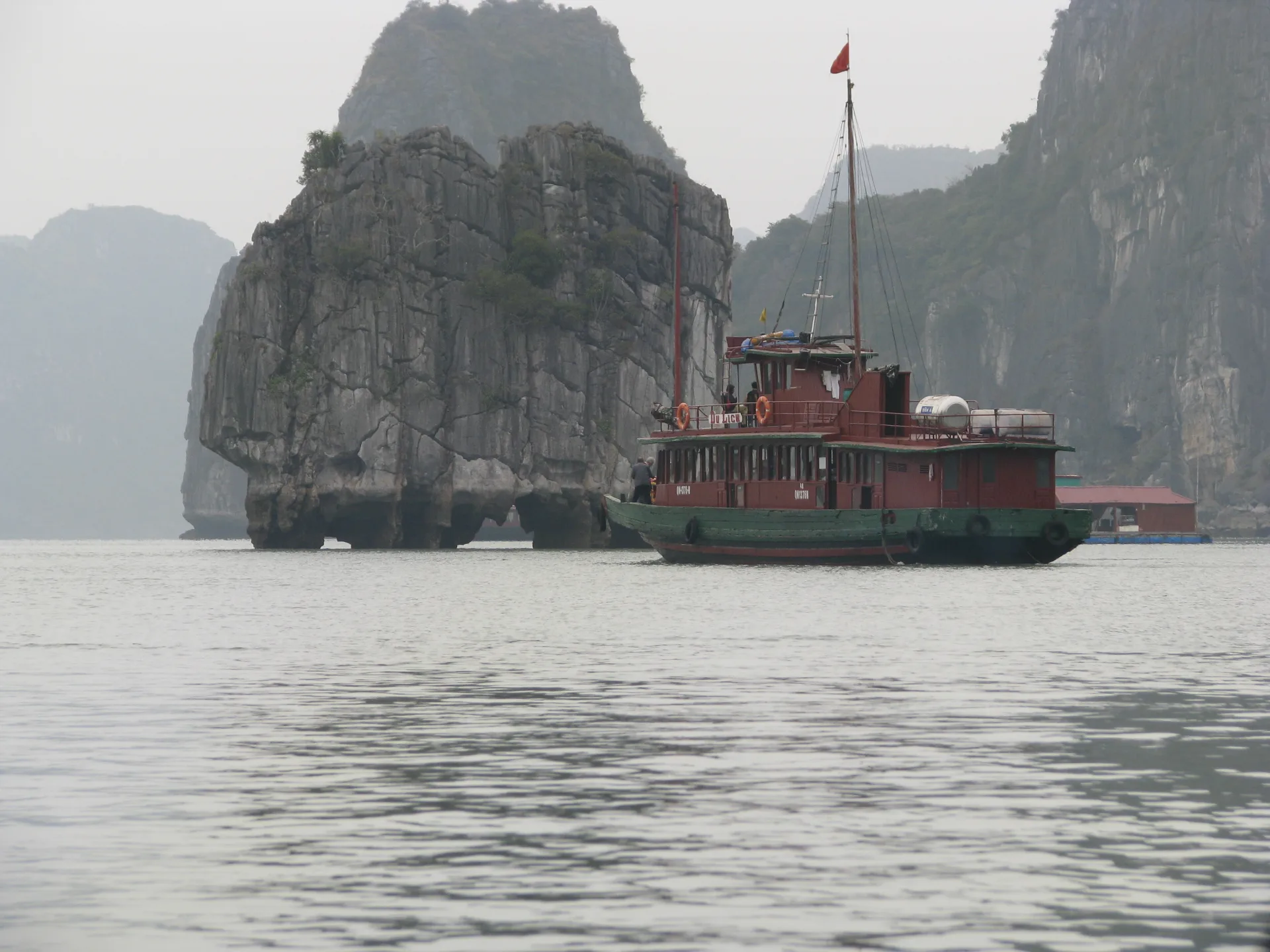 Ngày 5: Hà Nội – Hạ Long – Lan Hạ – Làng Việt Hải