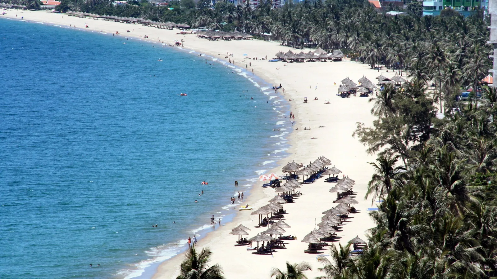 Day 2: Nha Trang Leisure – Seafood Buffet or Emperor Cruise