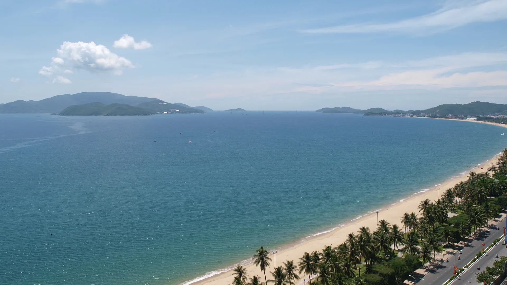Nha Trang 4-Day 3-Night Tour from Ho Chi Minh City – 3 Islands, VinWonders & Hot Springs
