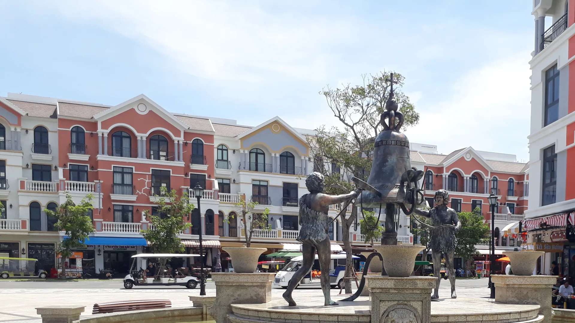 Day 1: Ho Chi Minh City – Phu Quoc – Grand World – 5-Star Resort Stay