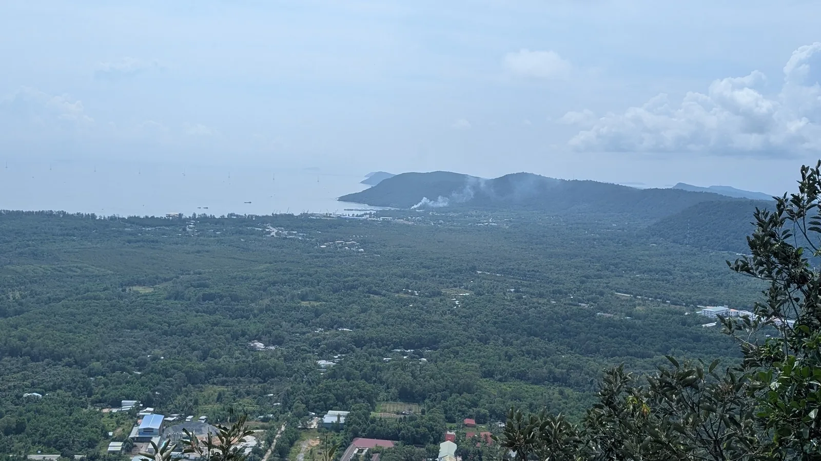 Day 3: Mong Tay Island – May Rut Island – Gam Ghi Island