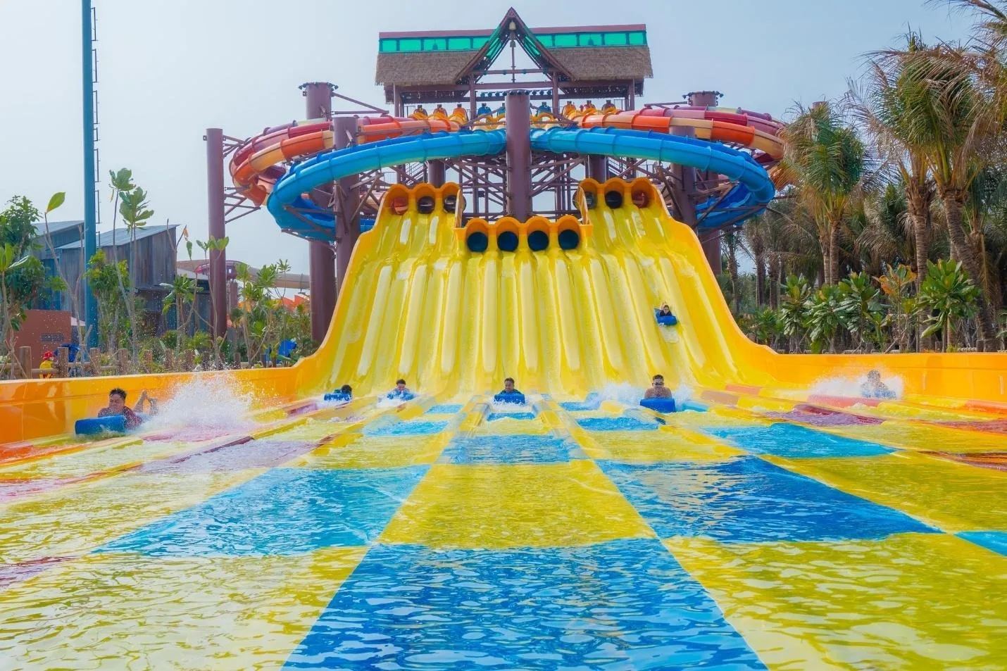 Aqua Warriors Battle – 10-Lane Water Race