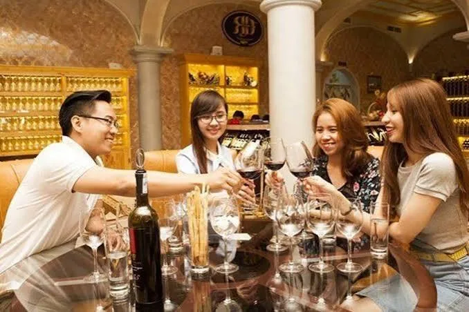 Wine Tasting & Display Area