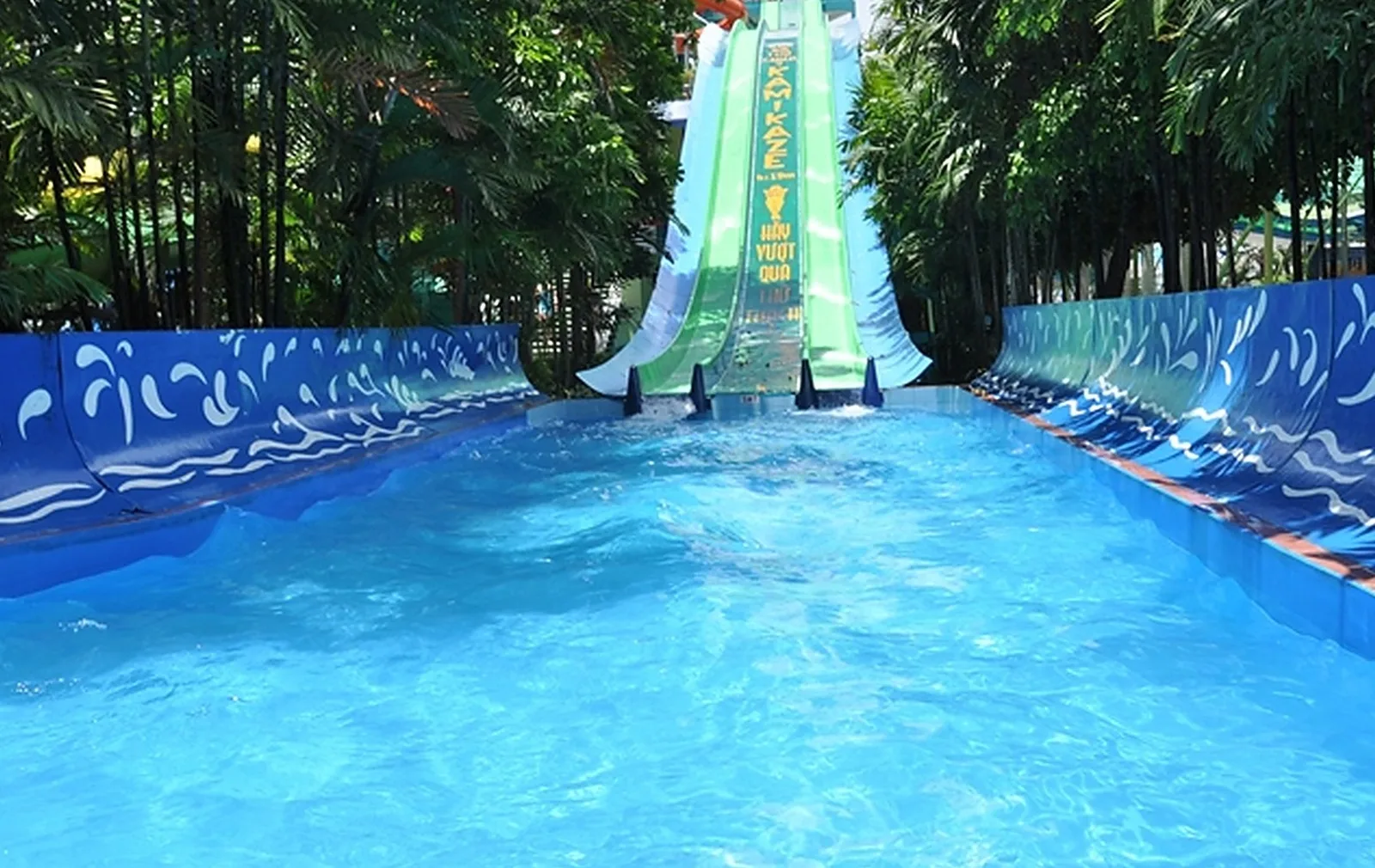 Dam Sen Water Park Ticket