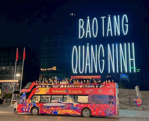 Vé xe buýt 2 tầng ngắm cảnh Hạ Long