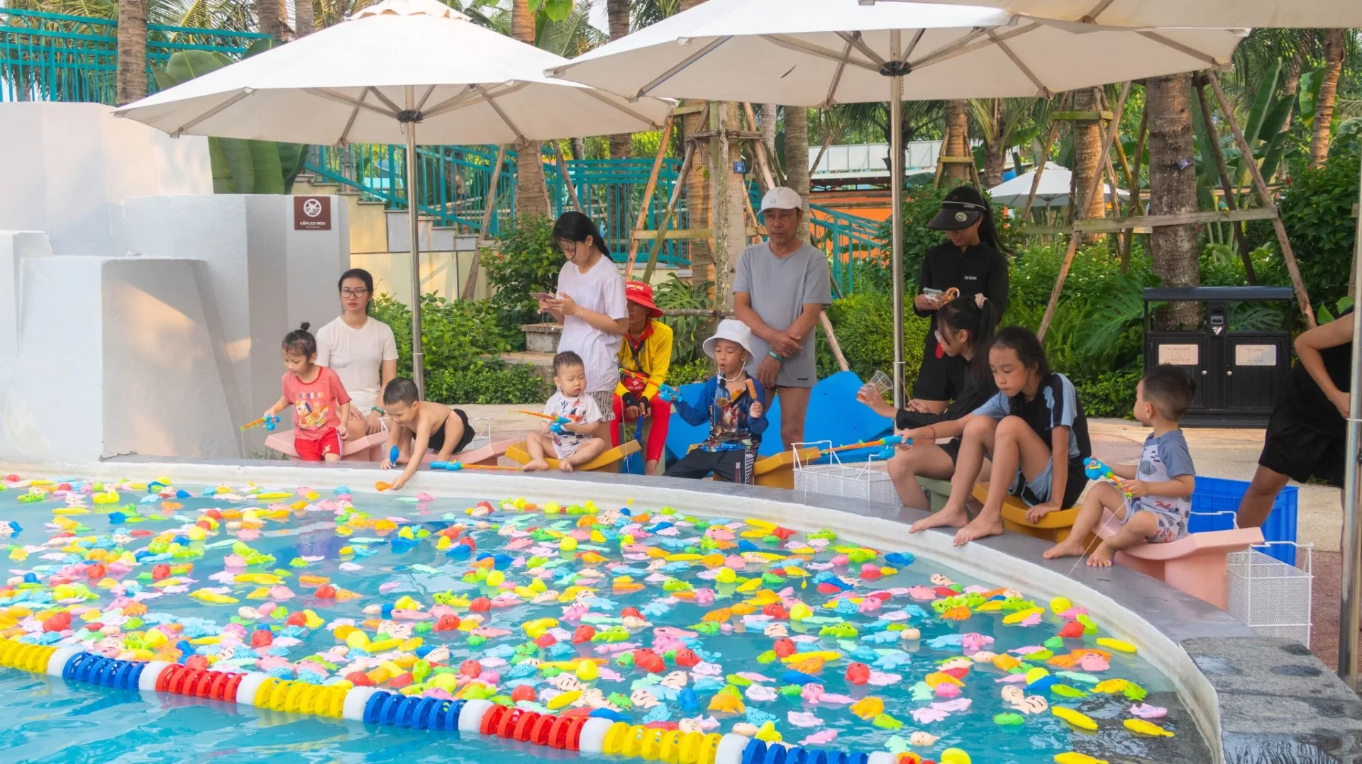 Family & Kids Water Play Zone