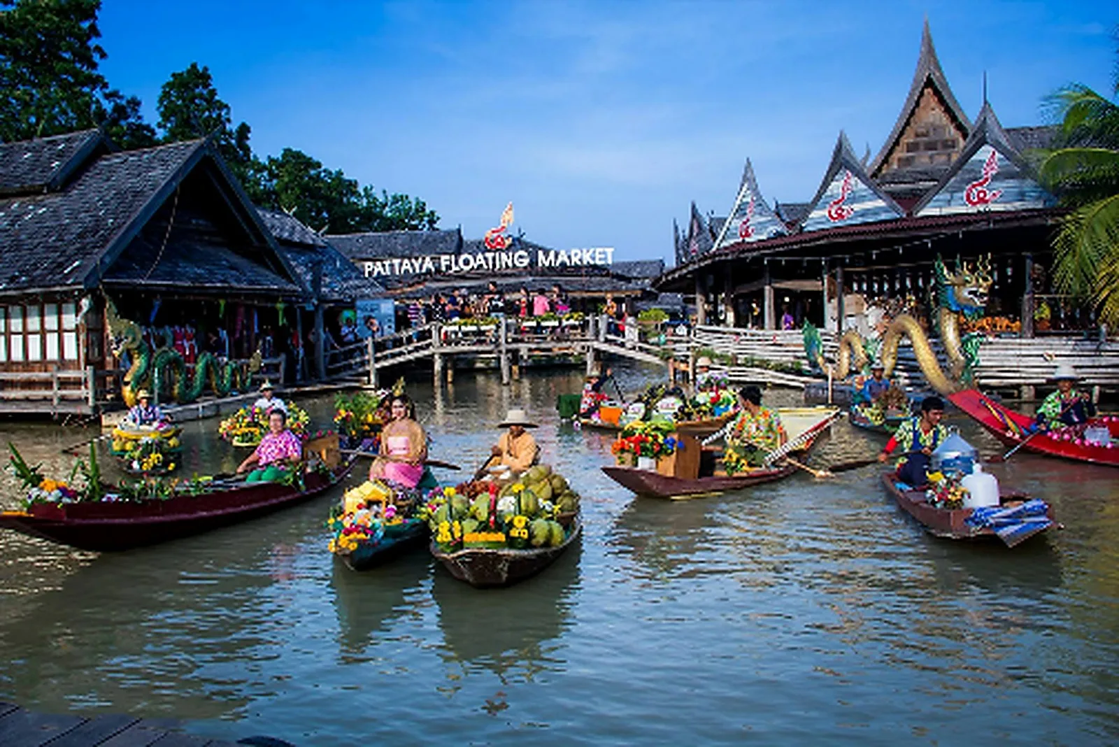 Pattaya Four Regions Floating Market