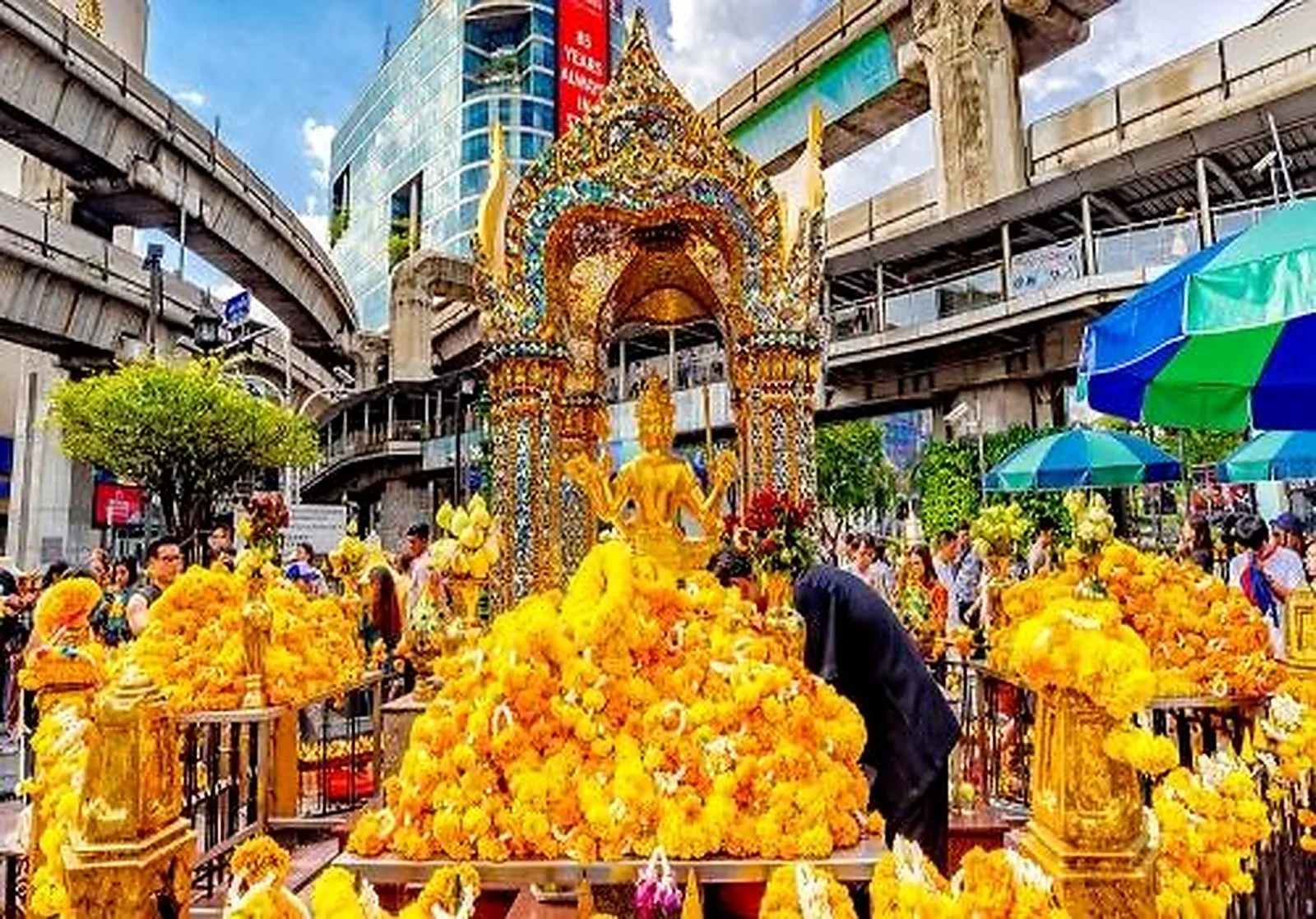 Baiyoke Sky – Erawan Shrine – Bangkok Shopping