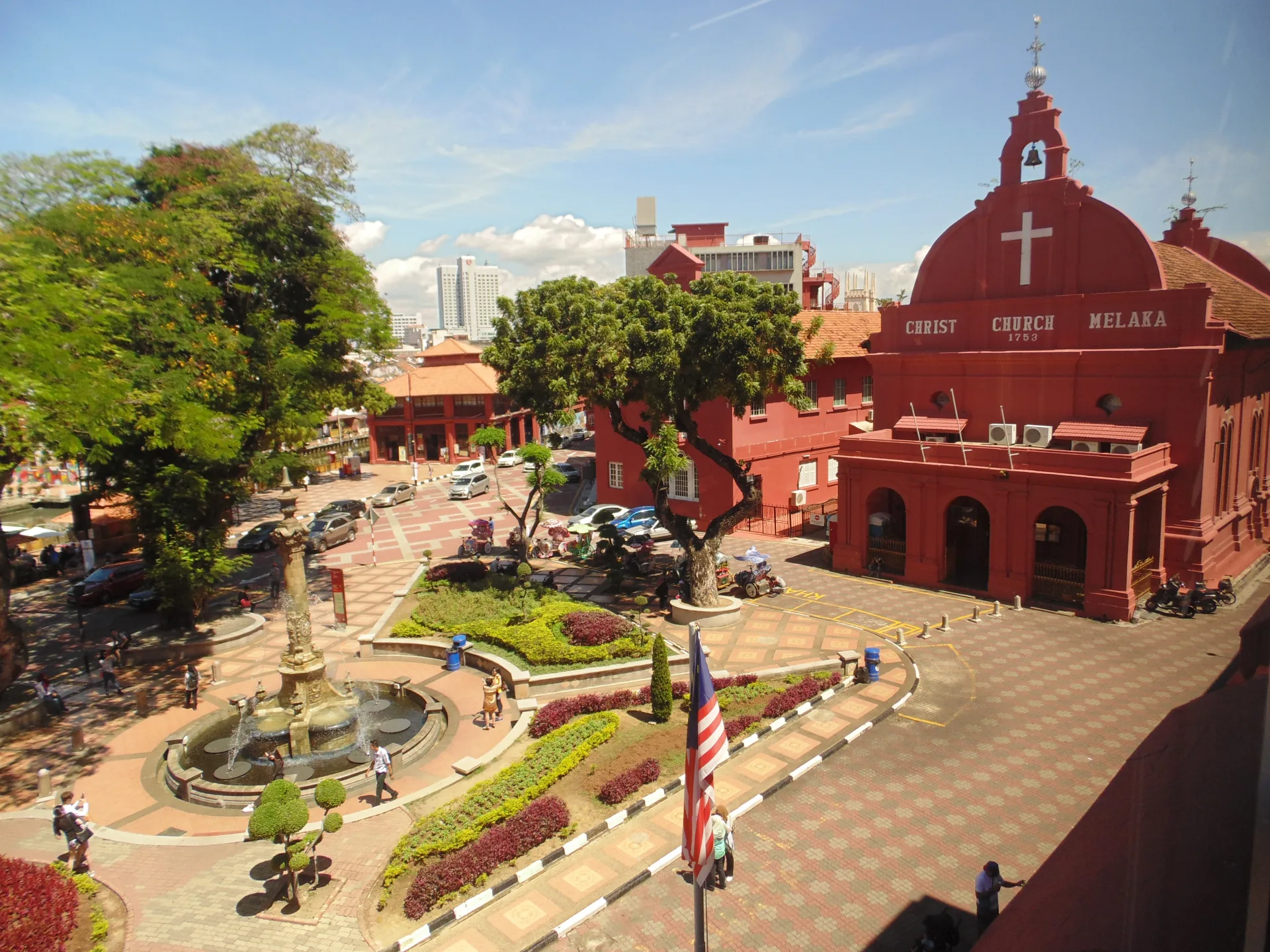 Hanoi – Singapore – Malaysia – Hanoi 5 Days 4 Nights