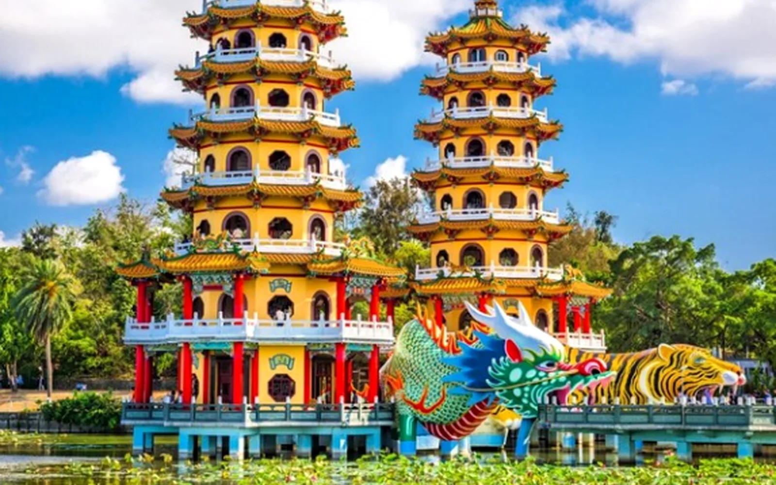 Lotus Pond – Dragon and Tiger Pagodas – Spring and Autumn Pavilions