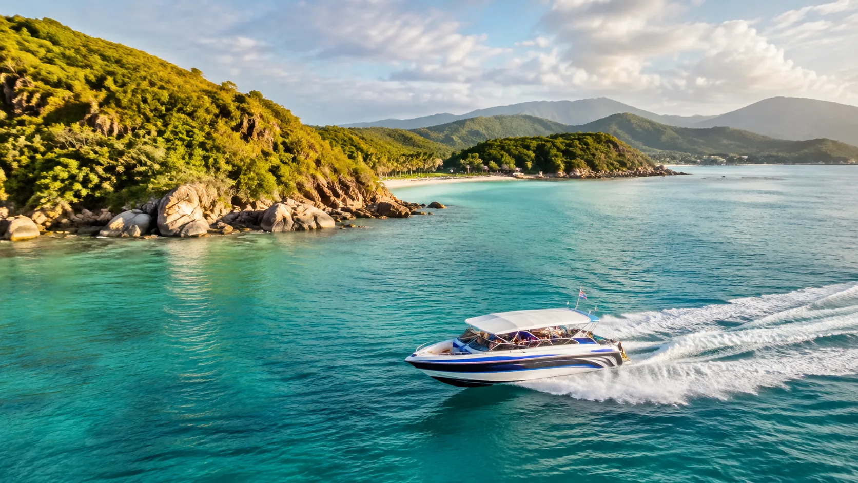 Du ngoạn Vịnh Nha Trang